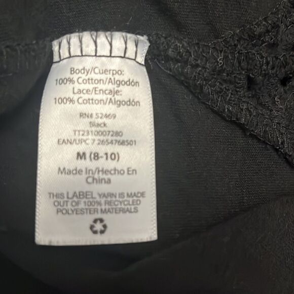 Time and Tru Black Top with super cute sleeve detail - Picture 5 of 6